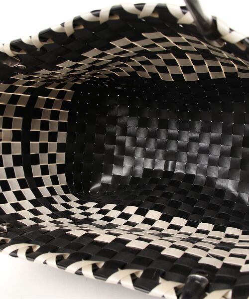 anap mimpi（アナップミンピ）の「モノトーン格子カゴトートバッグ（トートバッグ・レディース・アイボリー/ブラック・FREE）」の10枚目の写真