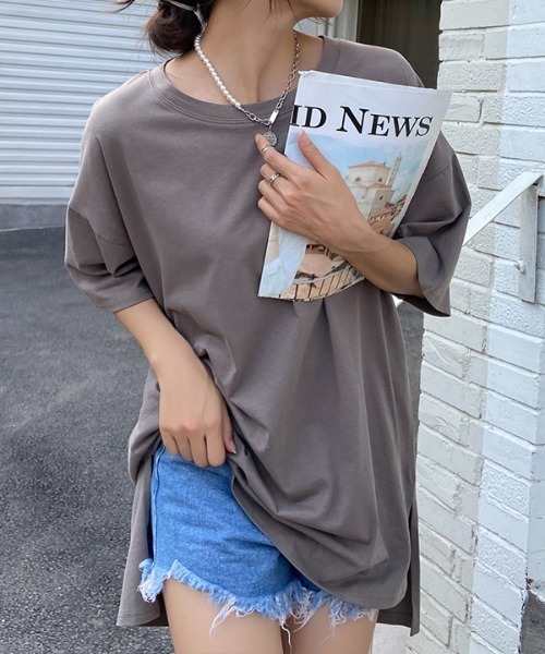 ad thie(アドティエ)の「オーバーサイズ チュニック Tシャツ(Tシャツ/カットソー・レディース・グリーン/ブルー/ライトグレー/パープル/ダークブラウン/オフホワイト/モカ/ピンクベージュ/スモーク/ベージュ/ブラウン/ブラック/ピンク系その他4/チャコール/アイボリー・FREE)」の5枚目の写真