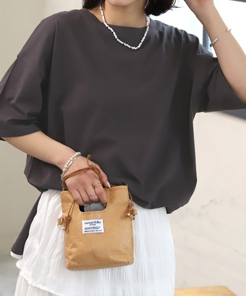 ad thie(アドティエ)の「オーバーサイズ チュニック Tシャツ(Tシャツ/カットソー・レディース・グリーン/ブルー/ライトグレー/パープル/ダークブラウン/オフホワイト/モカ/ピンクベージュ/スモーク/ベージュ/ブラウン/ブラック/ピンク系その他4/チャコール/アイボリー・FREE)」の4枚目の写真