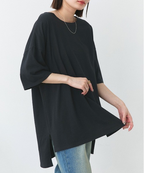 ad thie(アドティエ)の「オーバーサイズ チュニック Tシャツ(Tシャツ/カットソー・レディース・グリーン/ブルー/ライトグレー/パープル/ダークブラウン/オフホワイト/モカ/ピンクベージュ/スモーク/ベージュ/ブラウン/ブラック/ピンク系その他4/チャコール/アイボリー・FREE)」の3枚目の写真