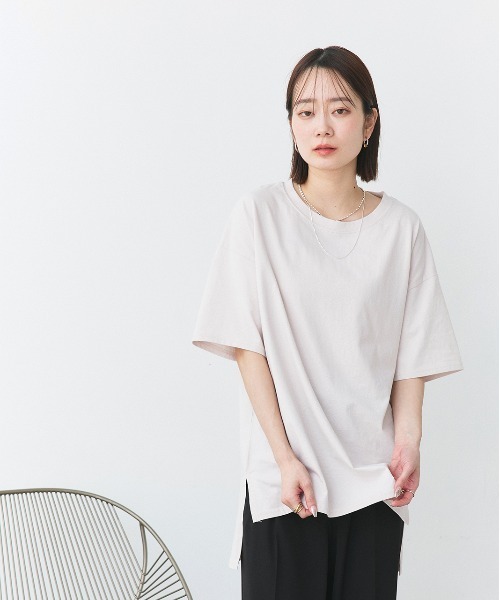 ad thie(アドティエ)の「オーバーサイズ チュニック Tシャツ(Tシャツ/カットソー・レディース・グリーン/ブルー/ライトグレー/パープル/ダークブラウン/オフホワイト/モカ/ピンクベージュ/スモーク/ベージュ/ブラウン/ブラック/ピンク系その他4/チャコール/アイボリー・FREE)」の21枚目の写真