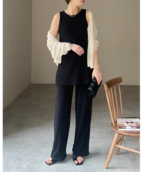 She's Closet(シーズクローゼット)の「楊柳プリーツアメスリタンクトッププルオーバー&パンツスタイルセットアップ(セットアップ・レディース・グレイッシュベージュ/ブラック/アイボリー・FREE)」の6枚目の写真