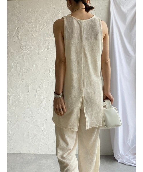 She's Closet(シーズクローゼット)の「楊柳プリーツアメスリタンクトッププルオーバー&パンツスタイルセットアップ(セットアップ・レディース・グレイッシュベージュ/ブラック/アイボリー・FREE)」の12枚目の写真