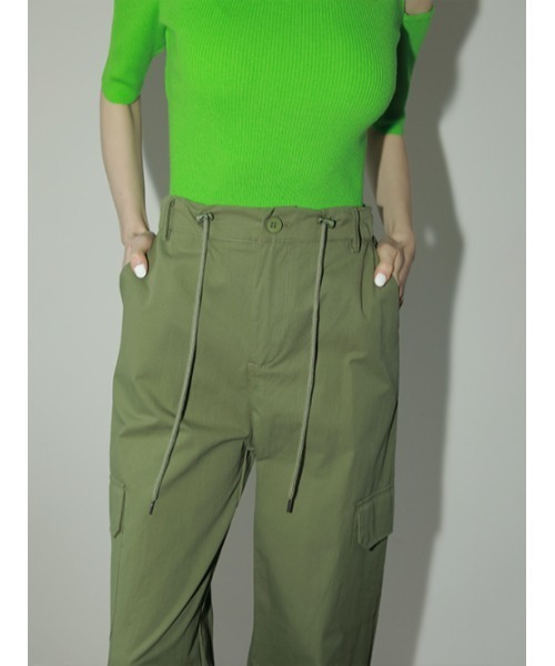 AMAIL(アマイル)の「Yuru cargo pants(カーゴパンツ・レディース・カーキ/ブラック・FREE)」の5枚目の写真
