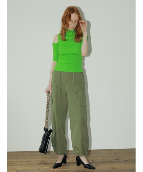 AMAIL(アマイル)の「Yuru cargo pants(カーゴパンツ・レディース・カーキ/ブラック・FREE)」の4枚目の写真