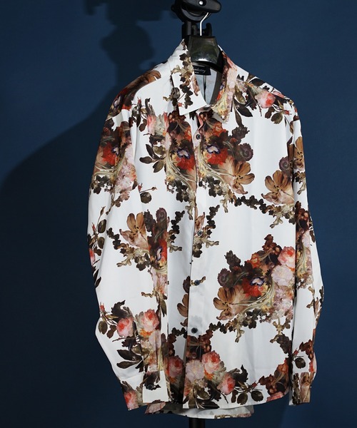 unrelaxing（アンリラクシング）の「ビッグシルエット総柄シャツ（シャツ/ブラウス・メンズ・パイソン/ライトグリーン/ホワイト系その他/A/ブラック系その他4/ブラック系その他6/ダークグリーン系/ダークオリーブ/ダークブラック/ブラック/その他14/その他26/ブラック系3/ライトグレー/ライトホワイト/ライトブラック/W/ホワイト系5/ブラック系その他3/ホワイト系その他2/その他35/ホワイト×エメラルドグリーン/ダークグリーン系2/その他29/チョコ/オリーブ系1/N/レッド/ケリーグリーン/ダークアッシュ/Y/ブラック×ブラック/ブラック系4/P/チャコールグレー×ブラック/ベージュ系その他/アイボリー系4/ブルー系6/その他18/アッシュグレー/ブラック×ブルー/その他21/ライトブルー/クリアグリーン/クリアブルー/その他27/ホワイト×ブルー/ホワイト系その他7/その他12/ブラック系その他/F/クリアブラック/グレー系その他2/インディゴブルー/スカイブルー系6/Z/チェリーレッド/その他13/J/ライトグリーン系1/ベージュ系/イエロー系1/パープル/ブラック×ピンク/ホワイト×ブラック/グレー系2/アイボリー/オリーブ系/カーキ系7/ライトグリーン系4/ブルー系8/ホワイト×グレー/ブラック系その他5/ライトグレー系1/ホワイト/ホワイト系その他3/ホワイト系6/ブラック×ホワイト/ブラック系1/その他10/ホワイト系7/ホワイト系8/ホワイト系9/スミクロ/ダークグリーン系1/その他2/C/その他4/G/S/その他1/ブラック系7/ブラック系8/その他/その他17/Q/その他19/H/その他30・FREE）」の7枚目の写真