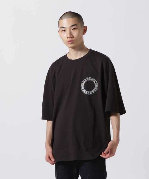 DANKE SCHON(ダンケシェーン)の「DankeSchon/ダンケシェーン/PIGMENT CIRCLE LOGO SST/ピグメントサークルロゴTシャツ(Tシャツ/カットソー・メンズ・グレー/ブラック・F)」の4枚目の写真