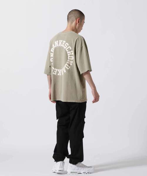 DANKE SCHON(ダンケシェーン)の「DankeSchon/ダンケシェーン/PIGMENT CIRCLE LOGO SST/ピグメントサークルロゴTシャツ(Tシャツ/カットソー・メンズ・グレー/ブラック・F)」の17枚目の写真
