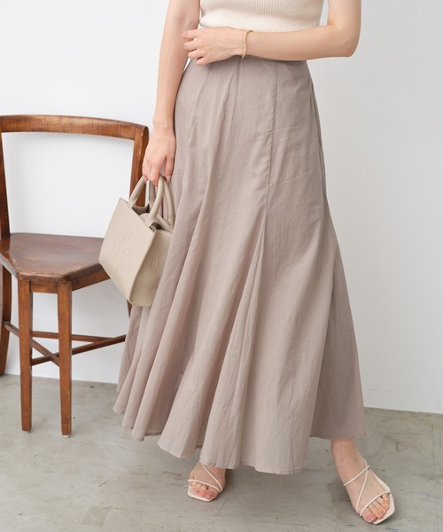 one after another NICE CLAUP（ワンアフターアナザーナイスクラップ）の「ボリュームコットンスカート（スカート・レディース・グレイッシュベージュ/オフホワイト/パープル/ブラック・FREE）」の14枚目の写真