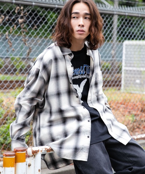 WEGO（ウィゴー）の「WEGO/オンブレチェックBIGシャツ（シャツ/ブラウス・メンズ・ブラック系その他2/ベージュ系その他2・LARGE/MEDIUM）」の6枚目の写真