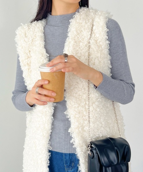 CLEA（クレア）の「シンプルモックネックニットインナートップス（ニット/セーター・レディース・アイボリー/ブラック/ブルー/ホワイト/ブラウン/ライトグレー/レッド/グリーン/ピンク・FREE）」の4枚目の写真