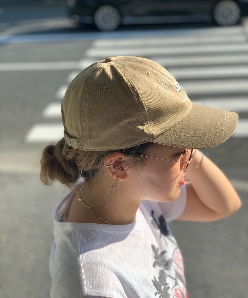 LACOSTE(ラコステ)の「LACOSTE/ラコステ/arch logo 6panel twill cap/アーチロゴ6パネルツイルキャップ(キャップ・メンズ・ホワイト/ブラック/ベージュ・FREE)」の17枚目の写真