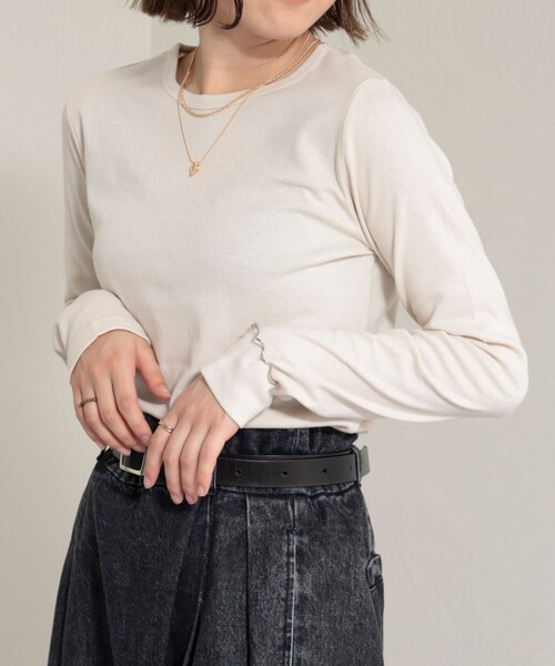 fredy emue(フレディエミュ)の「フライスBASICロンT(Tシャツ/カットソー・レディース・オフホワイト/ブラック/チャコールグレー/ピンク/ベージュ・38)」の5枚目の写真