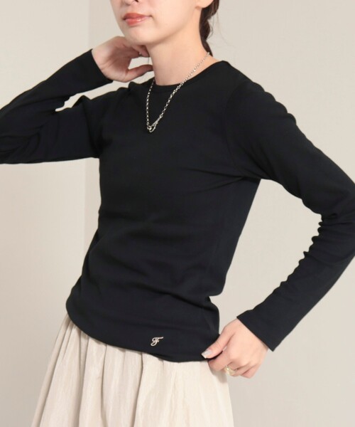 fredy emue(フレディエミュ)の「フライスBASICロンT(Tシャツ/カットソー・レディース・オフホワイト/ブラック/チャコールグレー/ピンク/ベージュ・38)」の3枚目の写真