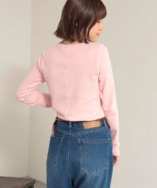 fredy emue(フレディエミュ)の「フライスBASICロンT(Tシャツ/カットソー・レディース・オフホワイト/ブラック/チャコールグレー/ピンク/ベージュ・38)」の13枚目の写真