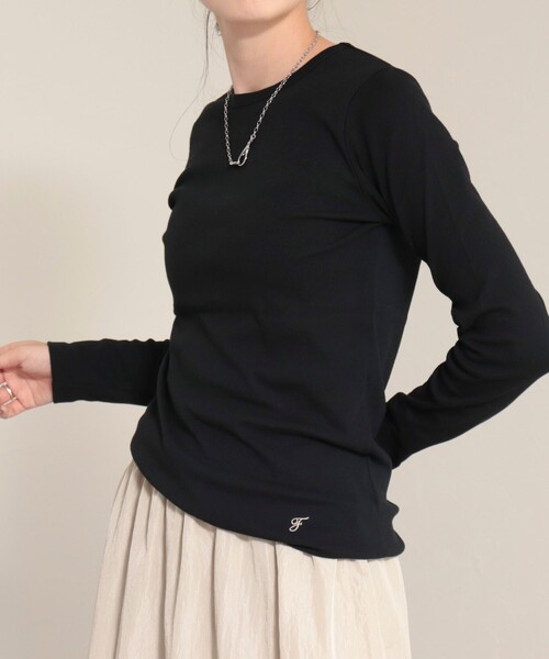 fredy emue(フレディエミュ)の「フライスBASICロンT(Tシャツ/カットソー・レディース・オフホワイト/ブラック/チャコールグレー/ピンク/ベージュ・38)」の20枚目の写真