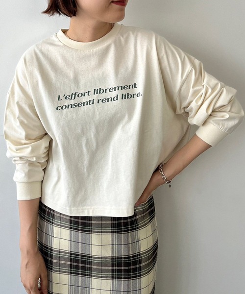 LOWRYS FARM（ローリーズファーム）の「ショートロゴＴシャツロングスリーブ　979557（Tシャツ/カットソー・レディース・オフホワイト/アイボリー/グレー・FREE）」の6枚目の写真