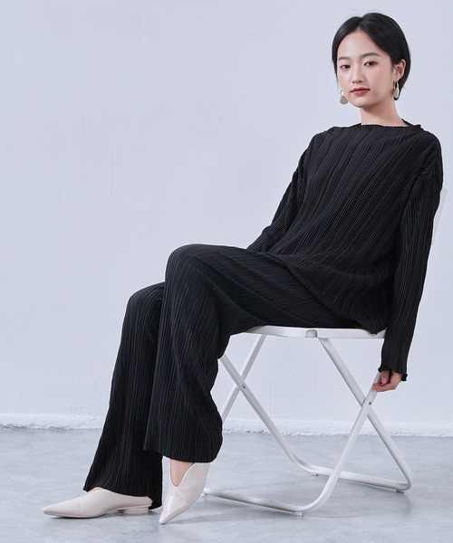On One's Own（オンワンズオン）の「On One's Own プリーツ加工・カットソーワイドパンツ・セットアップ商品・アップサイクル・イージーパンツ（その他パンツ・レディース・ブラック/ネイビー/オリーブ・FREE）」の4枚目の写真