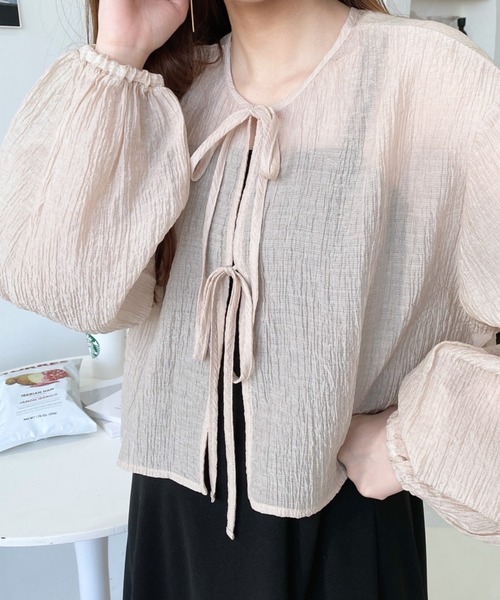 moment+（モーメントプラス）の「N/Tワッシャー前後2WAYボリュームスリーブショート丈長袖リボンカーディガン（カーディガン/ボレロ・レディース・ベージュ/イエロー/ブルー系その他/ホワイト系その他/ベージュ系その他/ピンク/イエロー系その他/ピンク系その他/ブラック/オフホワイト/ブルー/ブラック系その他・M/L）」の21枚目の写真