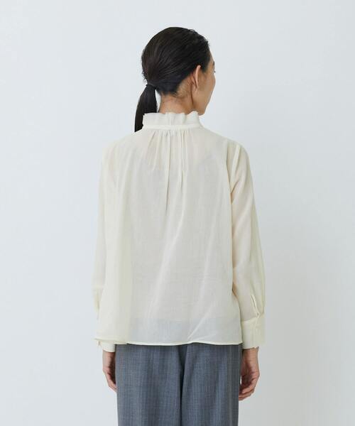 LOISIR（ロワズィール）の「二重フレアーカラーブラウス（シャツ/ブラウス・レディース・アイボリー/チェック/グレー・FREE）」の10枚目の写真