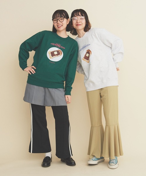 I am I in fact...(アイアムアイインファクト)の「GOOD MORNING HOUSE プリント スウェット(スウェット・レディース・グリーン/グレー・FREE)」の3枚目の写真