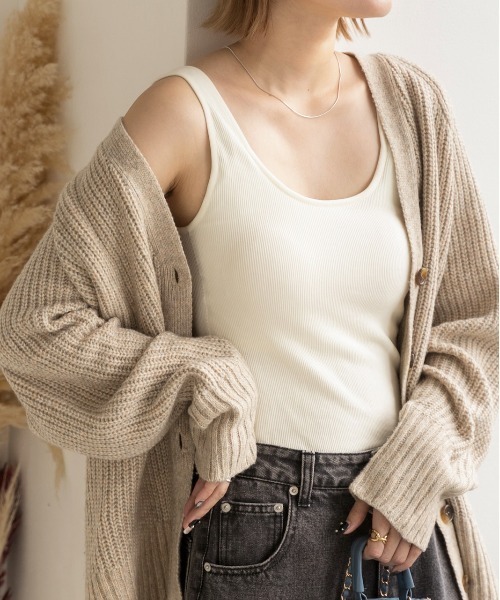 ad thie（アドティエ）の「カップ付き あったかタンクトップ（タンクトップ・レディース・ブラウン/チャコールグレー/ブラック/アイボリー・FREE）」の4枚目の写真