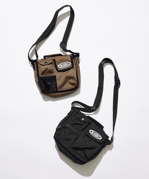 X-girl（エックスガール）の「MULTI POCKET SHOULDER BAG（ショルダー