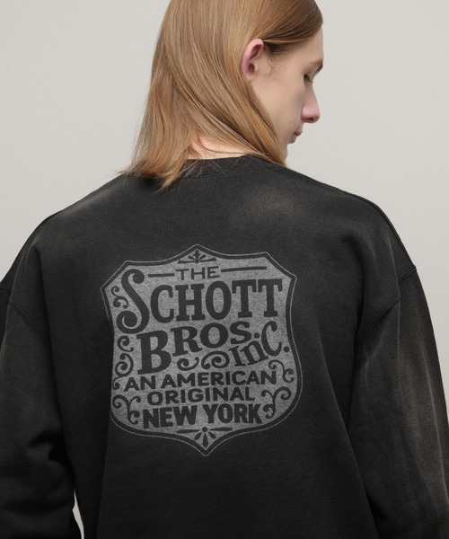 schott(ショット)の「【直営限定】Schott/ショット/FADE CREW SWEAT IRON PLATE/フェードクルー アイアンプレート(スウェット・メンズ・ブラック/その他5/ネイビー・L/XL/M)」の2枚目の写真