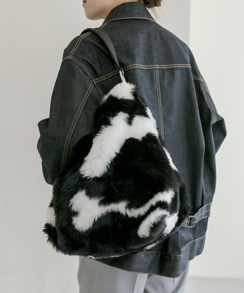 teresa cambi（テレサ・カンビ）の「【TERESA CAMBI】ear別注/迷彩柄ワンハンドルバッグ（ショルダーバッグ・レディース・ネイビー・FREE）」の11枚目の写真