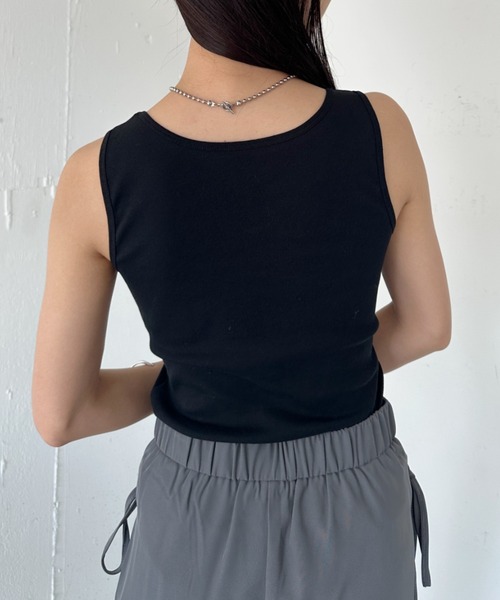 CLEA(クレア)の「【綿100%/抗菌/防臭】 カップ付き クルーネック タンクトップ/ノースリーブインナー(タンクトップ・レディース・モカ/グレー/ブラック/ホワイト・M)」の18枚目の写真
