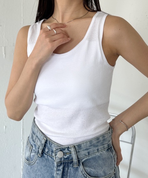 CLEA(クレア)の「【綿100%/抗菌/防臭】 カップ付き クルーネック タンクトップ/ノースリーブインナー(タンクトップ・レディース・モカ/グレー/ブラック/ホワイト・M)」の7枚目の写真