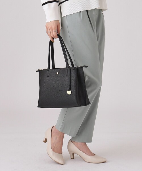 SHOO・LA・RUE(シューラルー)の「◆【軽量/2WAY/通勤】きちんと派の ふわっと軽いトートバッグ(ハンドバッグ・レディース・ベージュ系4/グレー/ブラック/ライトオレンジ系・00)」の17枚目の写真