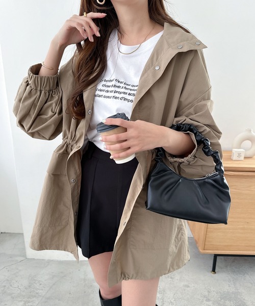 andme（アンドミー）の「ヘビーナイロンスタンドカラーマウンテンパーカー（その他アウター・レディース・ライトカーキ/ベージュ/ブラック・M）」の5枚目の写真