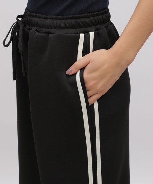 LAKOLE(ラコレ)の「トラックタイトスカート / 103848(スカート・レディース・ライトグリーン/ブラック/ライトブルー・SMALL/MEDIUM)」の13枚目の写真