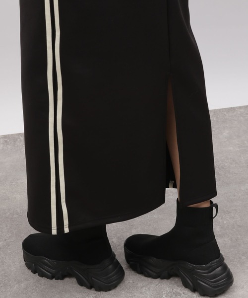 LAKOLE(ラコレ)の「トラックタイトスカート / 103848(スカート・レディース・ライトグリーン/ブラック/ライトブルー・SMALL/MEDIUM)」の16枚目の写真