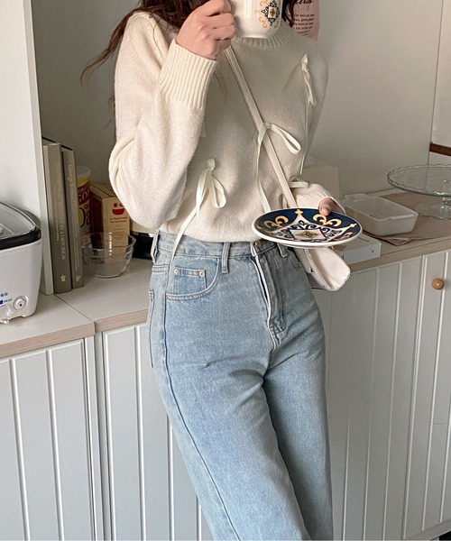 by muni:r（バイ ムニール）の「ラブリーリボンラウンドネックニット（ニット/セーター・レディース・グリーン/ネイビー/グレー/アイボリー・FREE）」の6枚目の写真