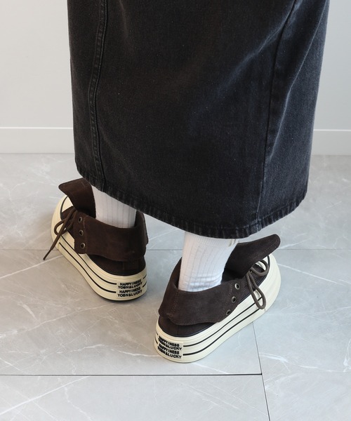 shoes365(シューズスリーシックスファイヴ)の「【shoes365】2WAYハイカットキャンバスシューズ(スニーカー・レディース・ベージュ/ブラック/ブラウン・22.5cm/23.5cm/24.5cm/23.0cm/24.0cm/25.0cm)」の4枚目の写真