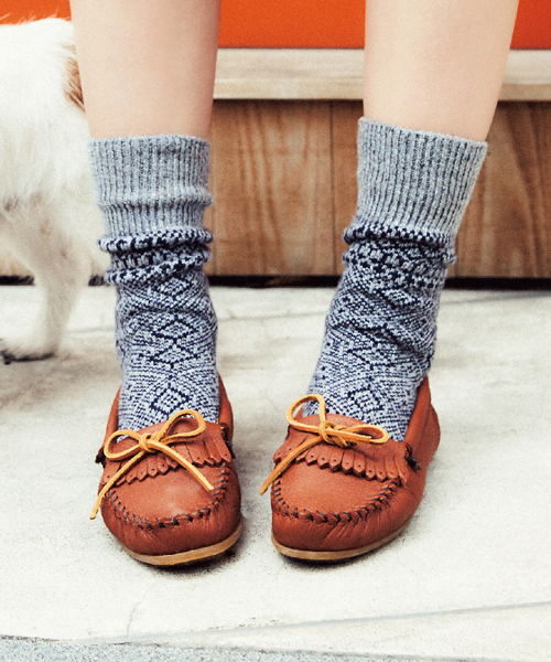 Minnetonka(ミネトンカ)の「【MINNETONKA/ミネトンカ】 DEERSKIN KILTY / ディアスキン キルティー フリンジモカシン(モカシン/デッキシューズ・レディース・モカ/シャンパン/ブラック/ブラウン系その他/ホワイト・5/7/6/8/9/5h/6h/7h/8h)」の19枚目の写真