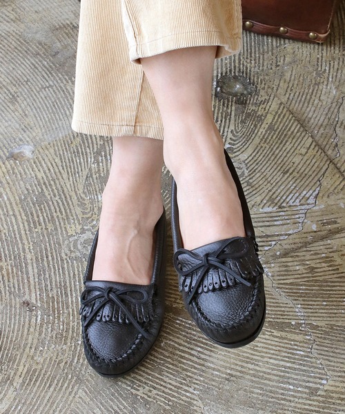 Minnetonka(ミネトンカ)の「【MINNETONKA/ミネトンカ】 DEERSKIN KILTY / ディアスキン キルティー フリンジモカシン(モカシン/デッキシューズ・レディース・モカ/シャンパン/ブラック/ブラウン系その他/ホワイト・5/7/6/8/9/5h/6h/7h/8h)」の18枚目の写真