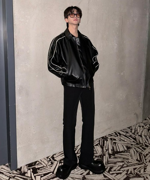 ASCLO（エジュクロ）の「ASCLO  Piping Line Varsity Leather Jacket（ブルゾン・メンズ・ブラック・FREE）」の2枚目の写真