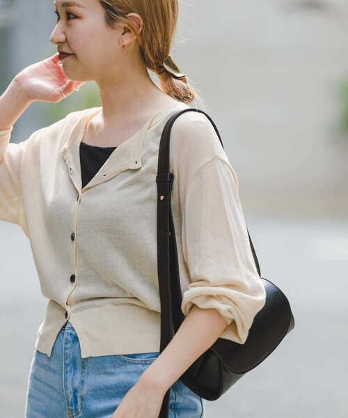 ITEMS URBANRESEARCH（アイテムズ アーバンリサーチ）の「シアークルーネックショートカーディガン（カーディガン/ボレロ・レディース・ブラック/オフホワイト/ブルー・FREE）」の2枚目の写真