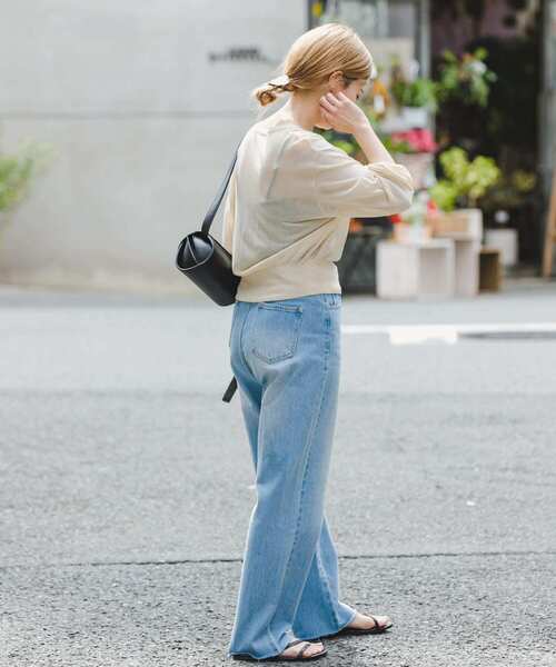 ITEMS URBANRESEARCH（アイテムズ アーバンリサーチ）の「シアークルーネックショートカーディガン（カーディガン/ボレロ・レディース・ブラック/オフホワイト/ブルー・FREE）」の10枚目の写真