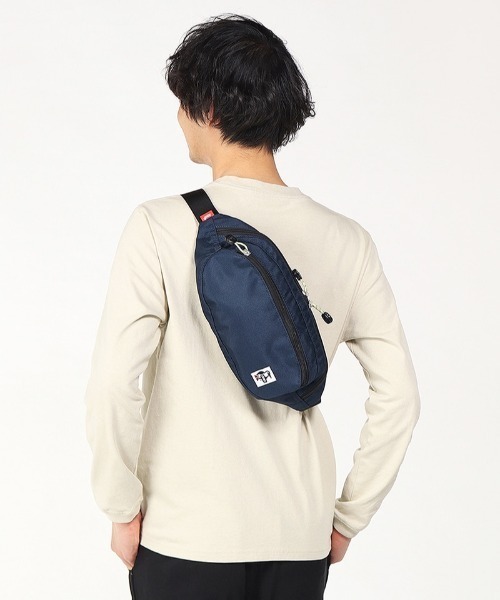 CHUMS(チャムス)の「CHUMS/チャムス ウエストポーチ RECYCLE SMALL OVAL WAIST PACK リサイクルスモールオーバルウエストパック CH60-3688(ボディバッグ/ウエストポーチ・メンズ・ネイビー/ホワイト系その他/ブラック・FREE)」の10枚目の写真
