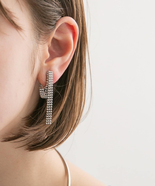 KBF（ケイビーエフ）の「ボールチェーンイヤリング（イヤリング・レディース・シルバー/ゴールド・ONE）」の5枚目の写真