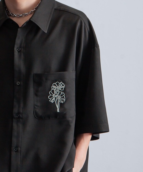 NILWAY（ニルウェイ）の「刺繍デザイン オーバーサイズ ドレープレギュラー半袖シャツ/刺繍 オーバーサイズレギュラーカラーシャツ（シャツ/ブラウス・メンズ・ホワイト/ライトグレー/ネイビー/ブラック/チャコールグレー・MEDIUM/LARGE）」の21枚目の写真