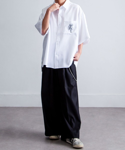 NILWAY（ニルウェイ）の「刺繍デザイン オーバーサイズ ドレープレギュラー半袖シャツ/刺繍 オーバーサイズレギュラーカラーシャツ（シャツ/ブラウス・メンズ・ホワイト/ライトグレー/ネイビー/ブラック/チャコールグレー・MEDIUM/LARGE）」の19枚目の写真