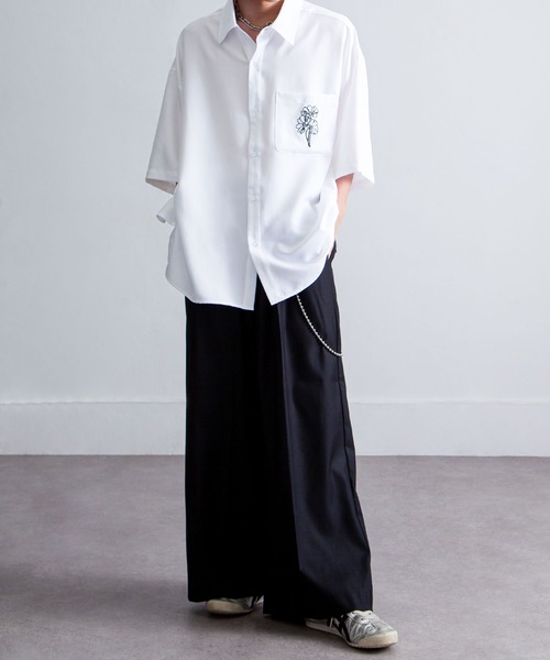 NILWAY（ニルウェイ）の「刺繍デザイン オーバーサイズ ドレープレギュラー半袖シャツ/刺繍 オーバーサイズレギュラーカラーシャツ（シャツ/ブラウス・メンズ・ホワイト/ライトグレー/ネイビー/ブラック/チャコールグレー・MEDIUM/LARGE）」の20枚目の写真