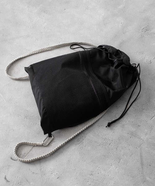 RUUBON（ルーボン）の「【RUUBON】3way carabiner knapsack / スリーウェイカラビナナップサック（バックパック/リュック・メンズ・ブラック・FREE）」の11枚目の写真