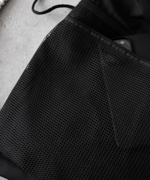 RUUBON（ルーボン）の「【RUUBON】3way carabiner knapsack / スリーウェイカラビナナップサック（バックパック/リュック・メンズ・ブラック・FREE）」の14枚目の写真