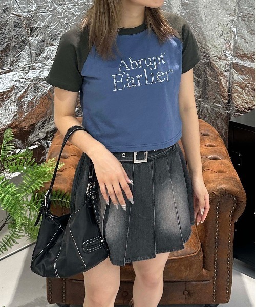 sedacle girl（セダクルガール）の「ラグランラインストーンロゴトップス（Tシャツ/カットソー・レディース・ブルー/オフホワイト・FREE）」の2枚目の写真